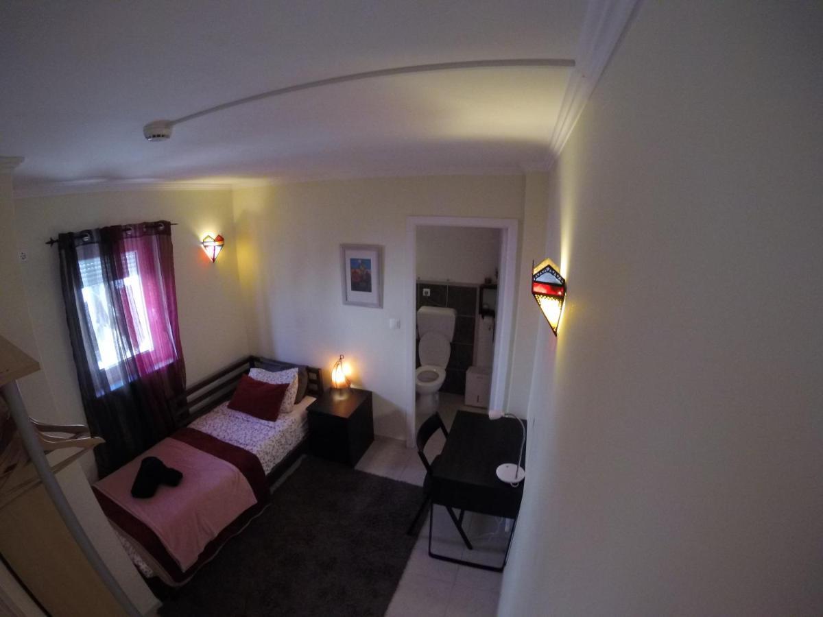 Peniche Surf Lodge 1 Bagian luar foto
